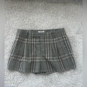 Excellent Condition Burberry Shorts
